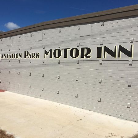 Plantation Park Motor Inn Ayr Exterior photo